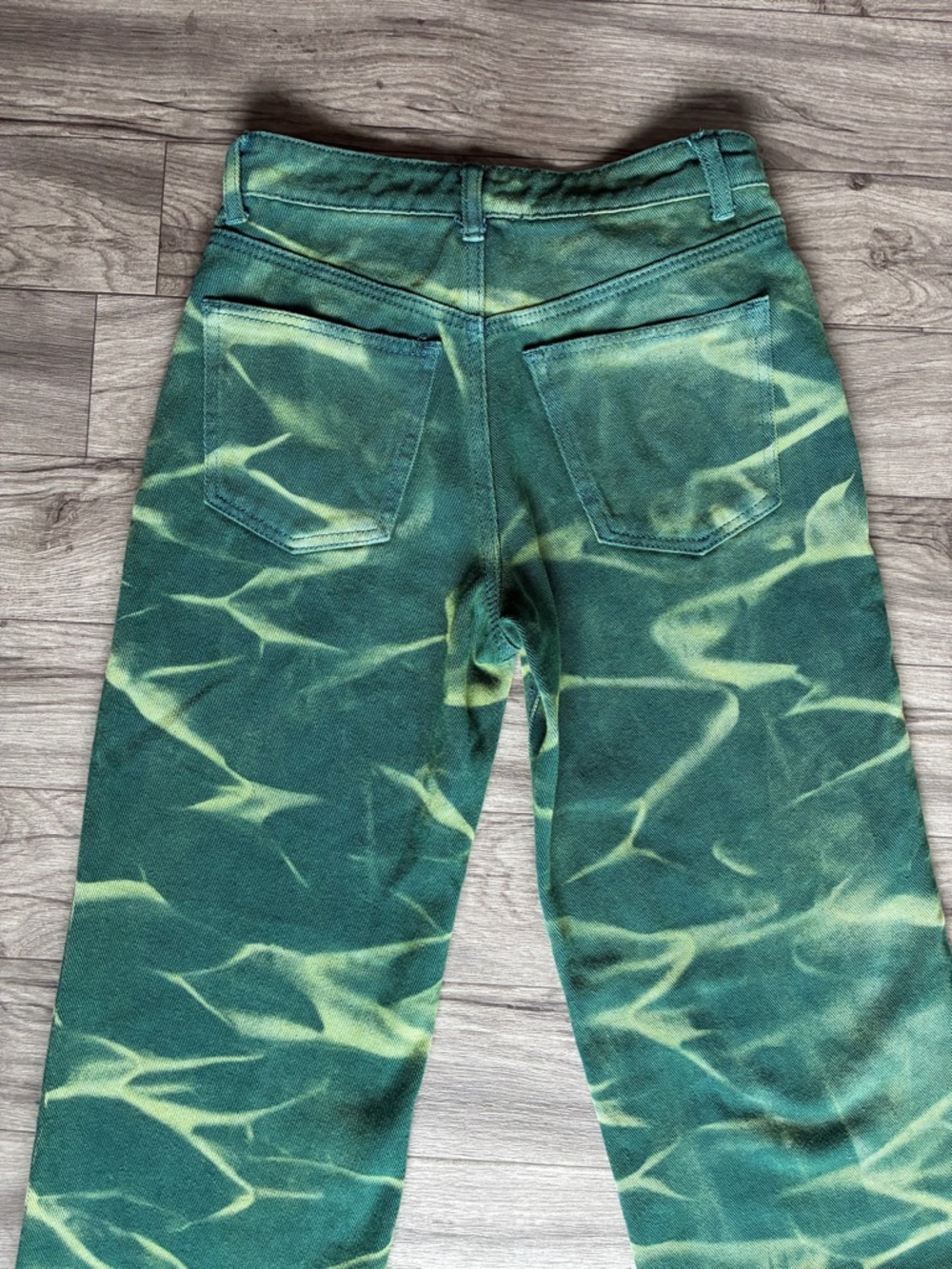 Jaded London Green Abstract
Swirl Jeans Y2K Streetwear
Boyfriend Fit. Size W24. - Picture 10 of 16
